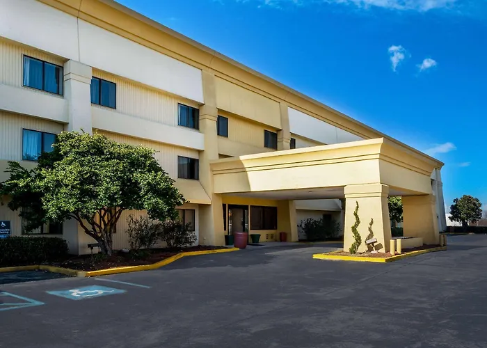Baymont By Wyndham Meridian