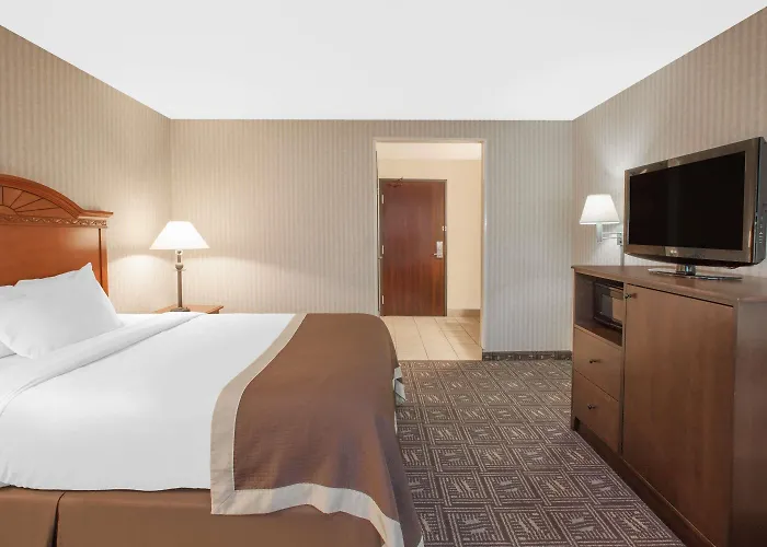 Baymont By Wyndham Jackson Hotel