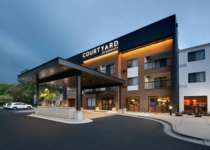 Courtyard Grand Rapids Airport
