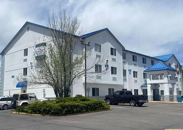 Baymont By Wyndham Loveland - Fort Collins Area