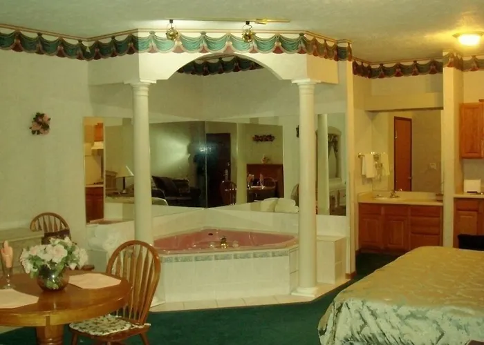 Townhouse Inn & Suites Omaha