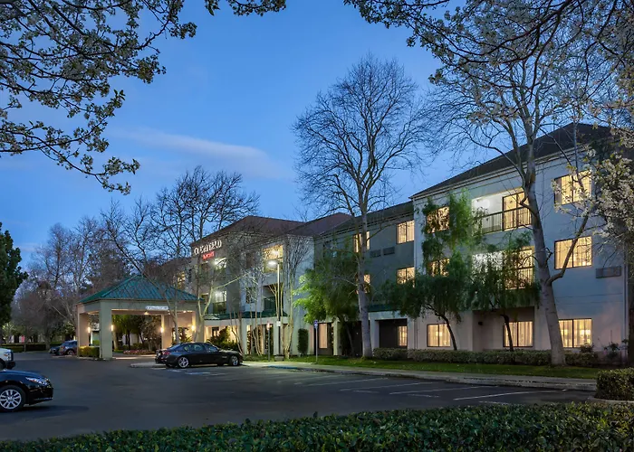 Courtyard By Marriott Stockton
