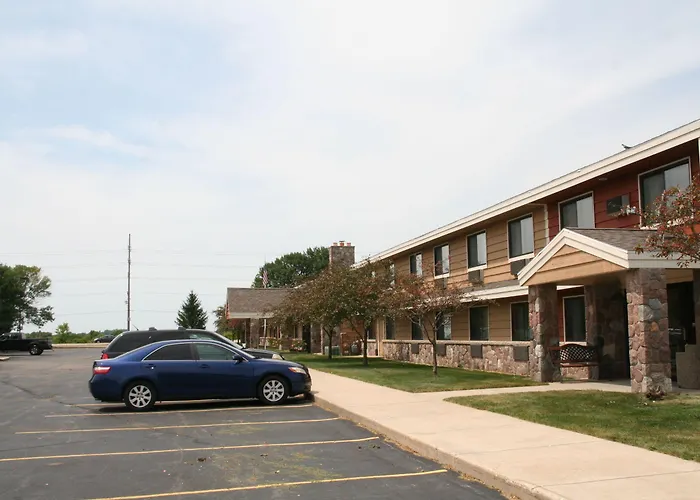 Americinn By Wyndham Elkhorn Near Lake Geneva