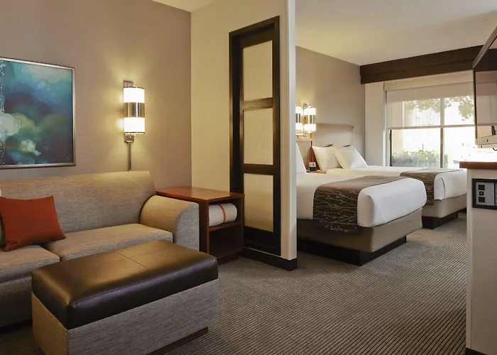 Hyatt Place Fort Worth / Cityview