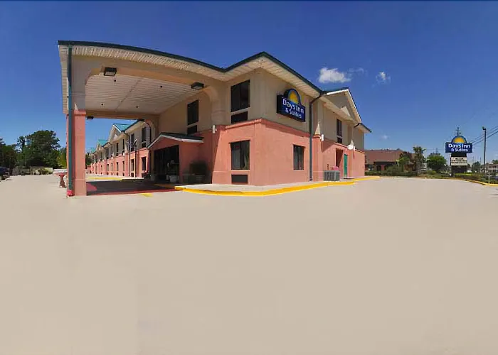 Days Inn By Wyndham Panama City/Callaway