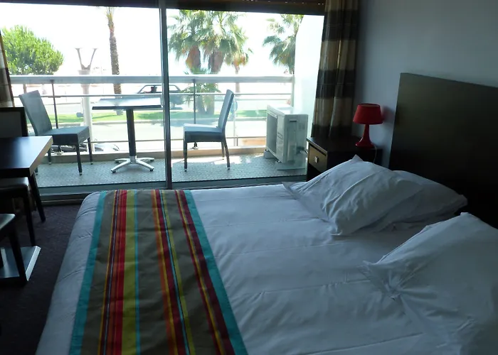 Cit'Hotel Tiercé Beach Hotel Cagnes-sur-Mer