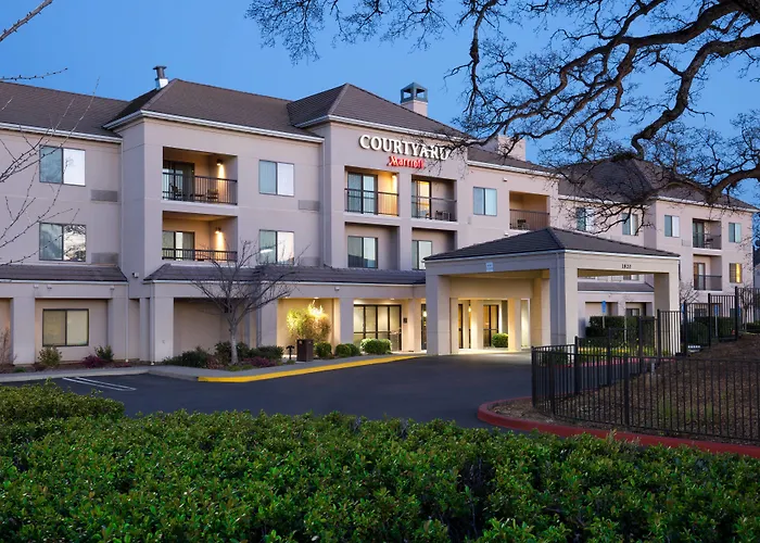 Courtyard By Marriott Roseville