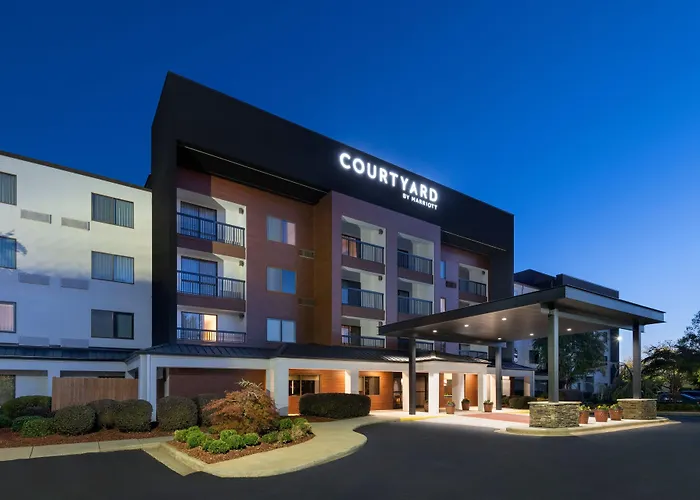 Courtyard By Marriott Burlington Hotel