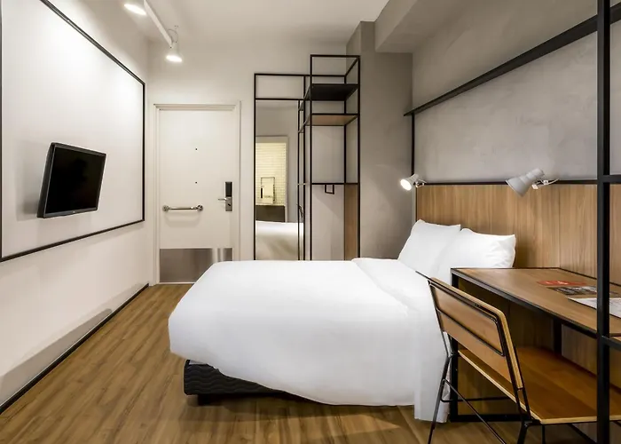 Ibis Aruja Hotel