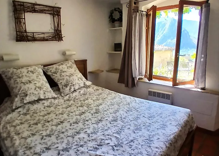 Chambres d'Hotes - Queen bed, Gorges du Verdon Castellane