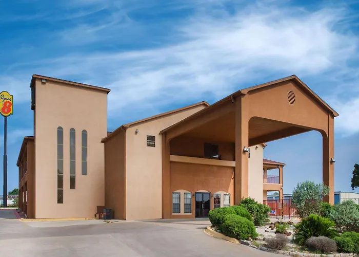 Super 8 By Wyndham Bastrop Tx