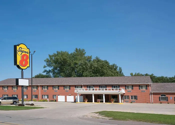 Super 8 By Wyndham Sheldon