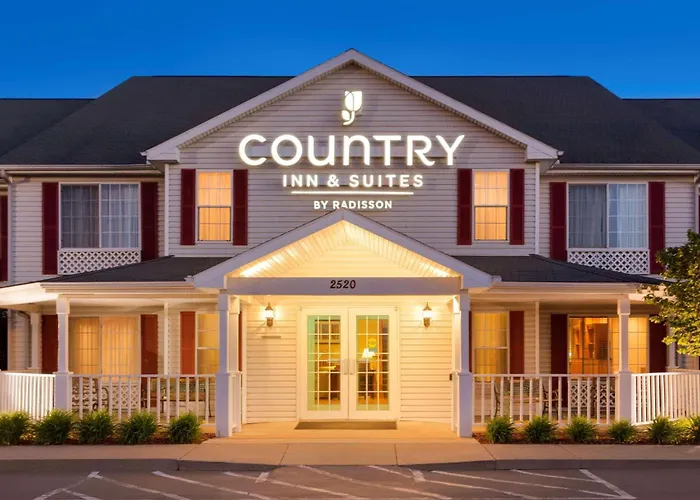 Country Inn & Suites By Radisson, Nevada, Mo