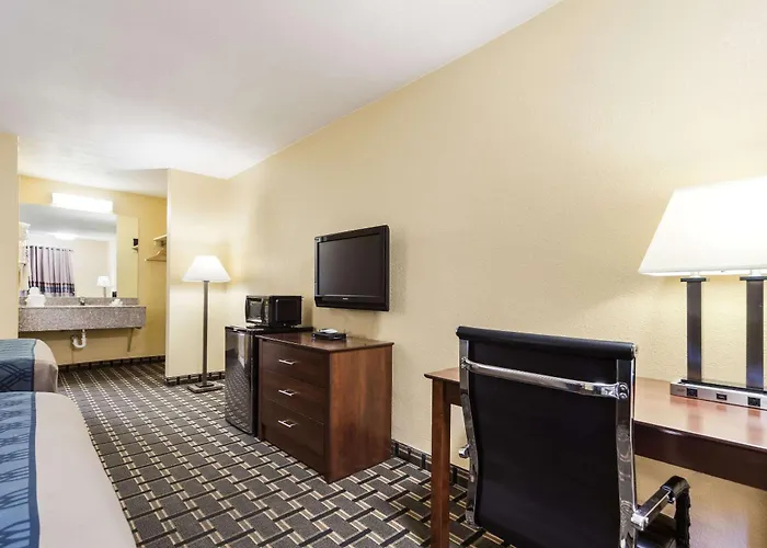 Rodeway Inn Lincoln West - University Area