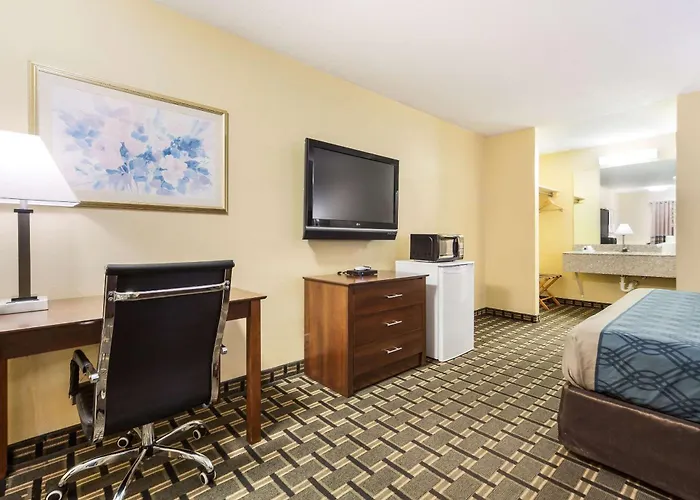Rodeway Inn Lincoln West - University Area