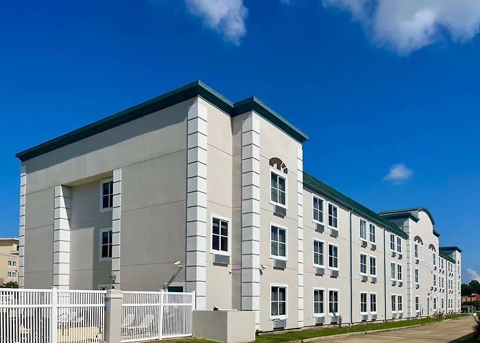 Quality Inn & Suites West Monroe
