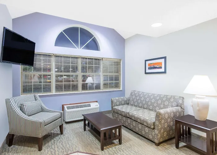 Microtel Inn & Suites By Wyndham Seneca Falls