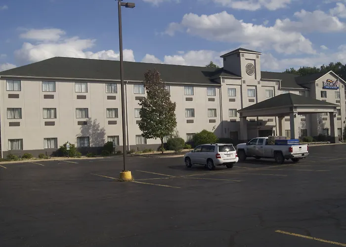 Baymont By Wyndham Portage Hotel