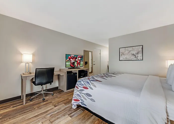 Red Roof Inn & Suites Wilkesboro