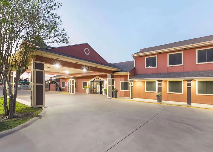 Best Western Plus Edinburg Inn & Suites