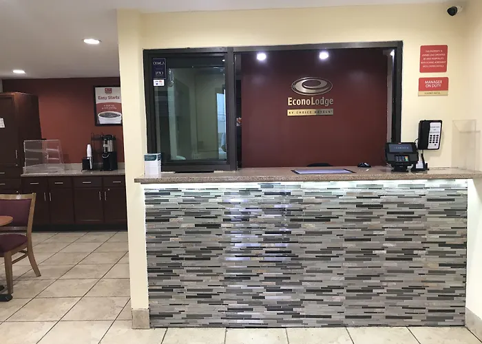 Econo Lodge Akron Copley Northwest