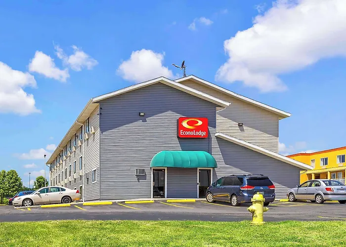Econo Lodge Akron Copley Northwest
