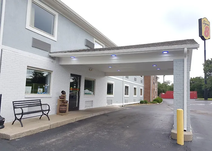 Super 8 By Wyndham Lexington Hamburg Area Hotel