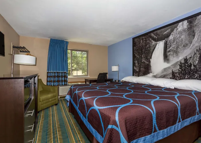 Super 8 By Wyndham Douglas