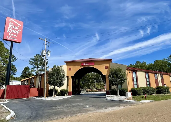 Red Roof Inn & Suites Jackson - Richland