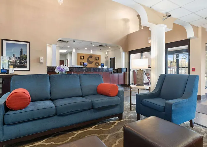 Comfort Suites Lombard - Addison