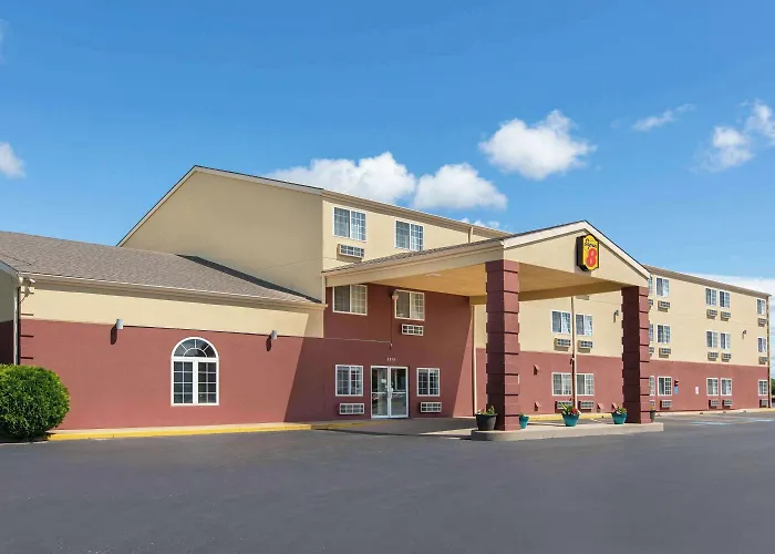 Super 8 By Wyndham Ottawa