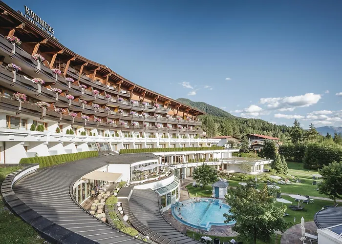 Krumers Alpin - Your Mountain Oasis Seefeld in Tirol