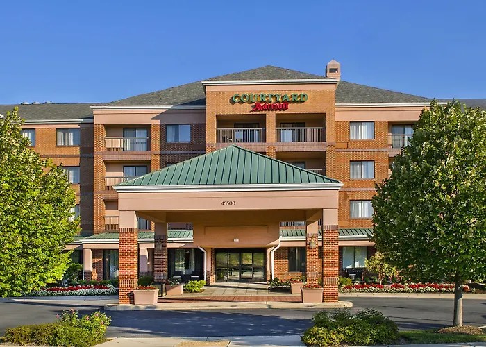 Courtyard By Marriott Dulles Town Center Hotel Sterling