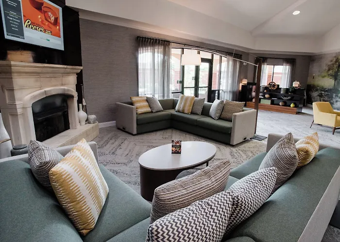 Courtyard By Marriott Hickory Hotel