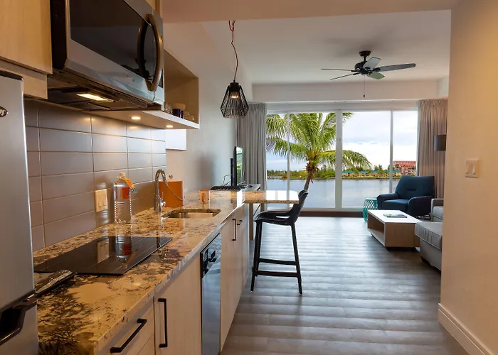Pelican Bay Hotel Freeport