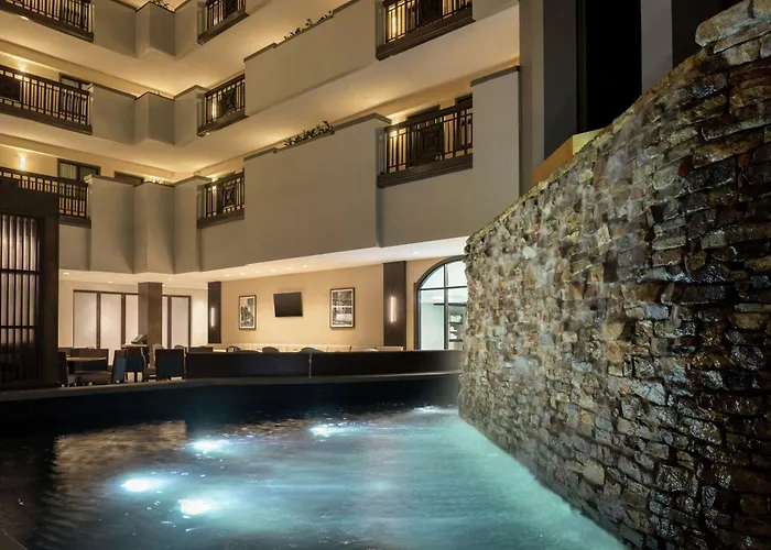 Embassy Suites By Hilton Atlanta Alpharetta