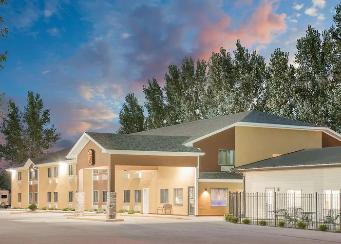 Super 8 By Wyndham Webster City Ia