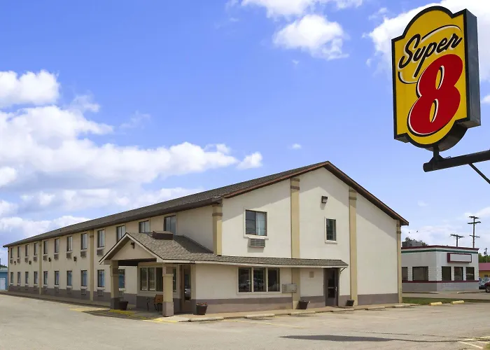 Super 8 By Wyndham Blackwell