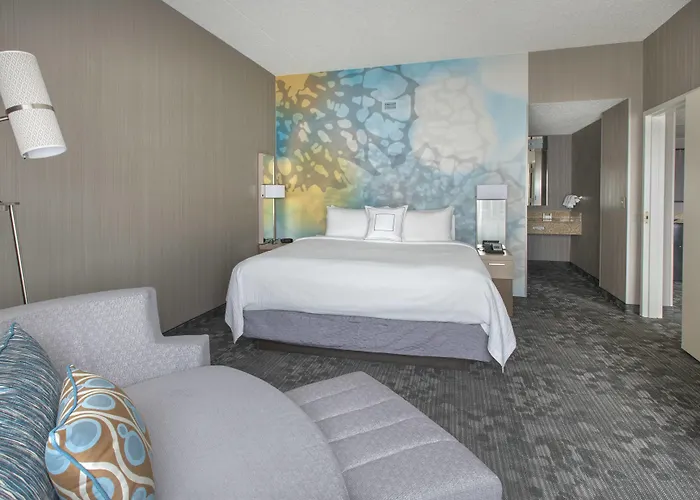 Courtyard By Marriott Newark Elizabeth Hotel
