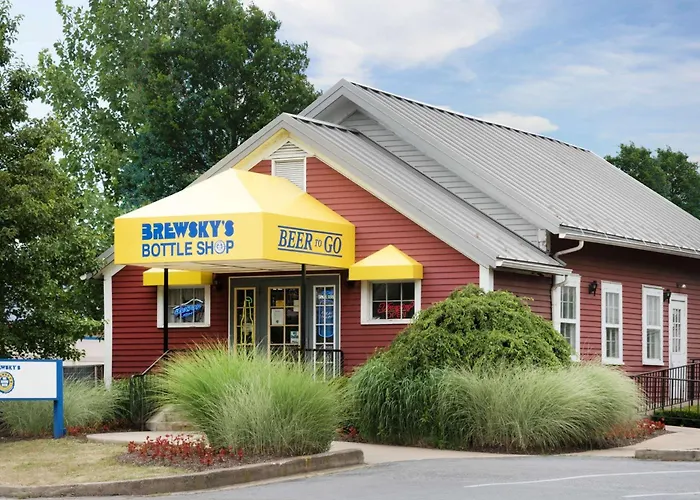 Super 8 By Wyndham State College