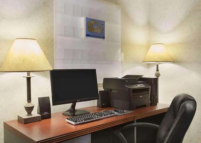Days Inn By Wyndham Ottawa Airport