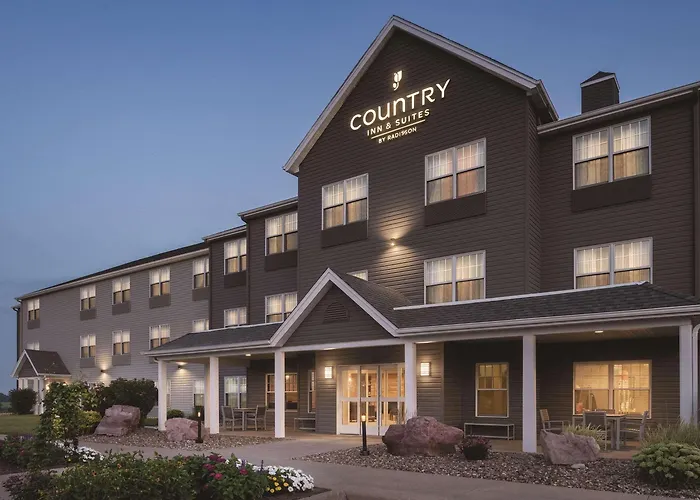 Country Inn & Suites By Radisson, Pella, Ia