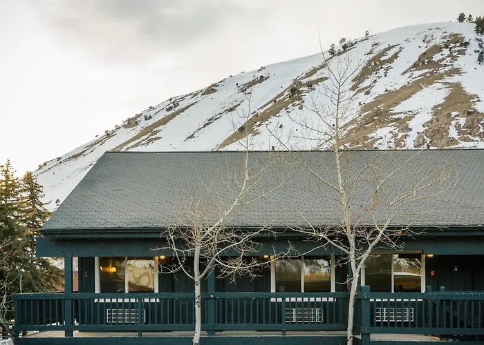 Anvil Hotel Jackson