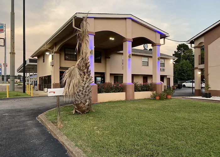 Apple Tree Inn Lindale