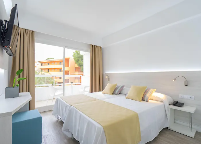 Hotel O7 Vistanova Magaluf 