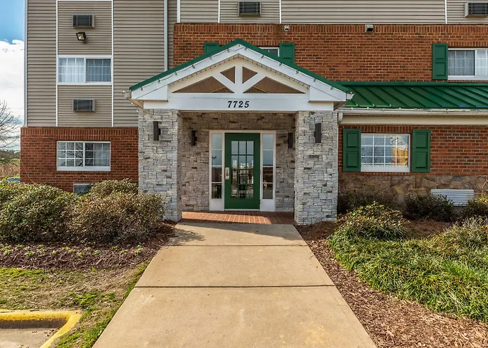 Hometowne Studios & Suites By Red Roof Charlotte - Concord