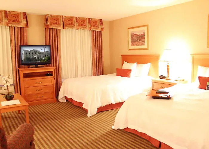 Hampton Inn & Suites Addison