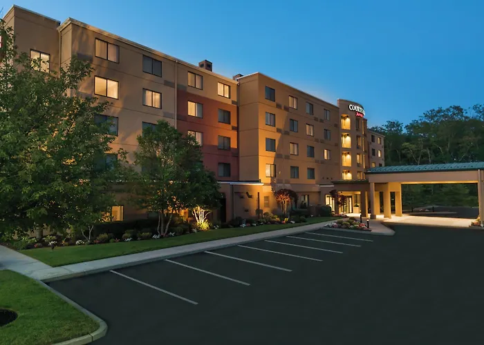 Courtyard By Marriott Providence Lincoln
