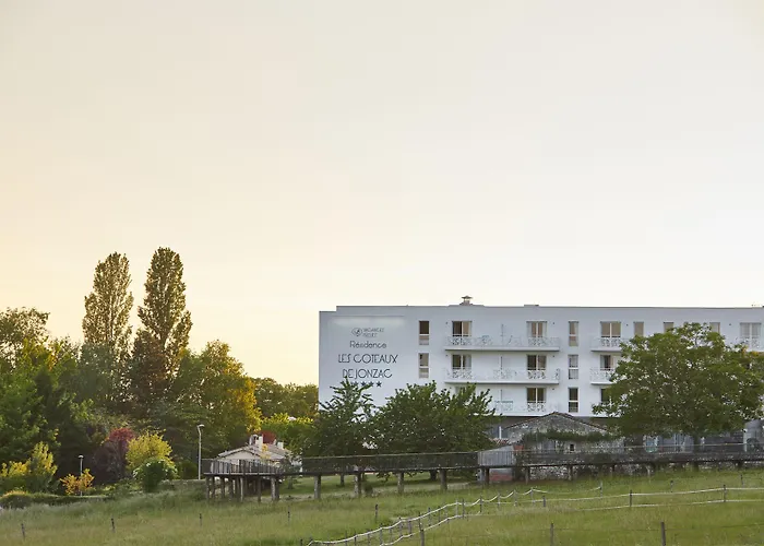 Hôtels à Jonzac
