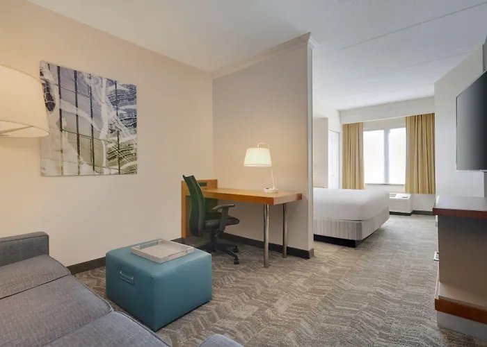 Springhill Suites By Marriott Newark International Airport